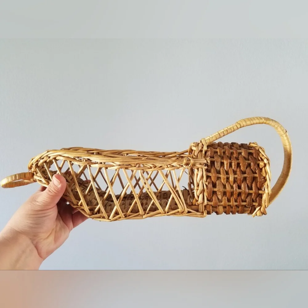 Vintage Woven Wicker Wine Chianti Holder - Picture 1 of 10